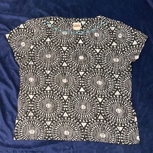 Ruby Rd. Black medallion print tee w/turquoise color next trim